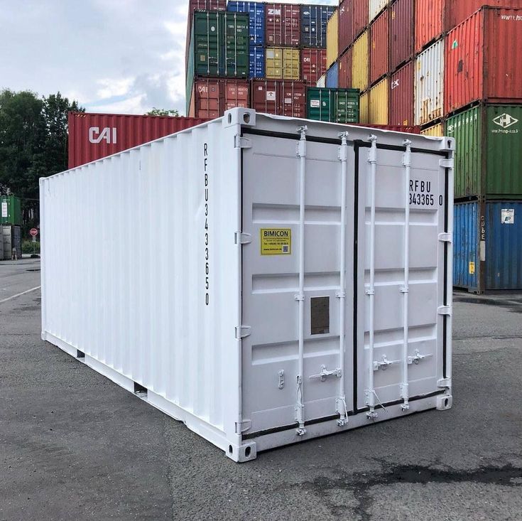 20ft Standard Shipping Container